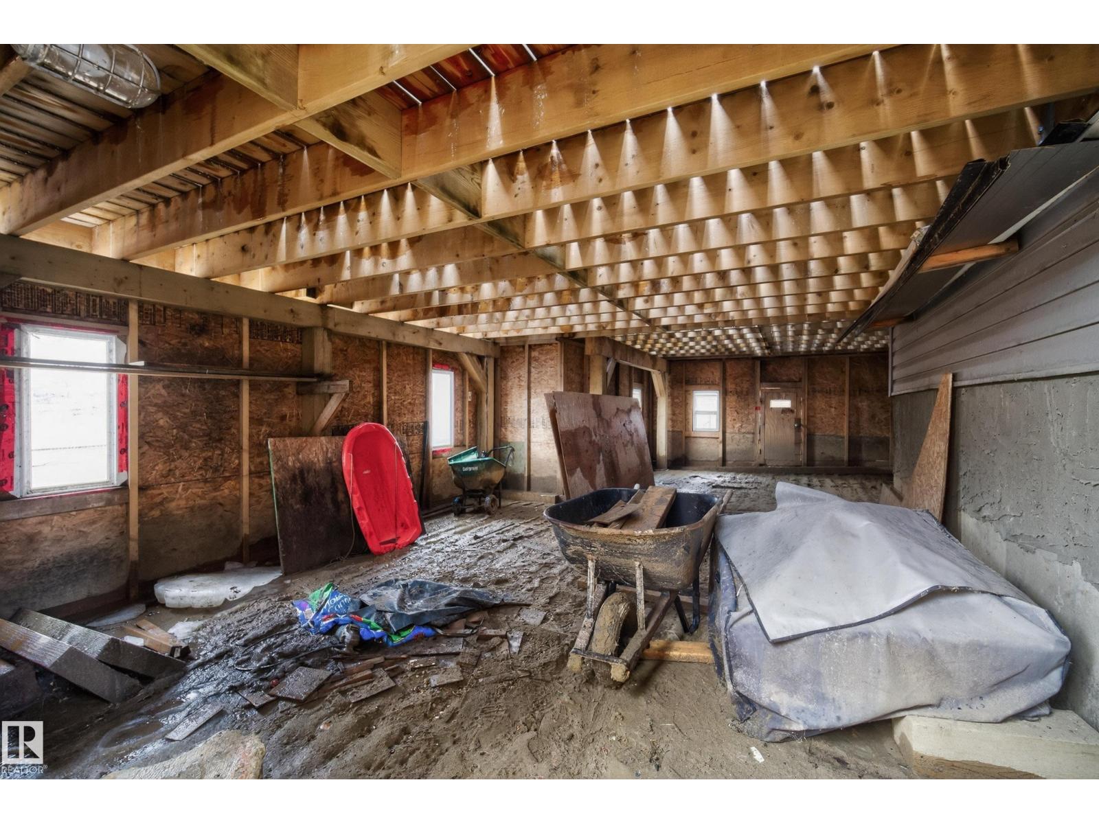 2110 53 St Sw Property Photo 55