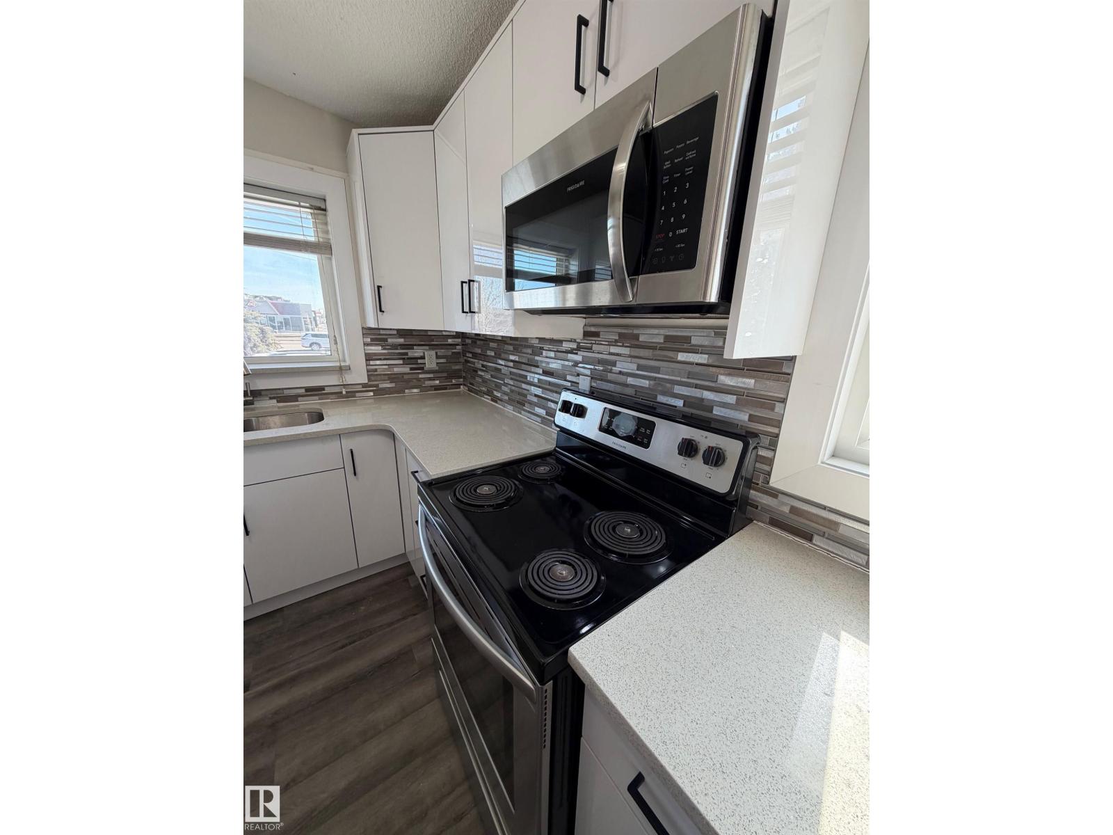 7604 7606 75 St Nw Property Photo 16
