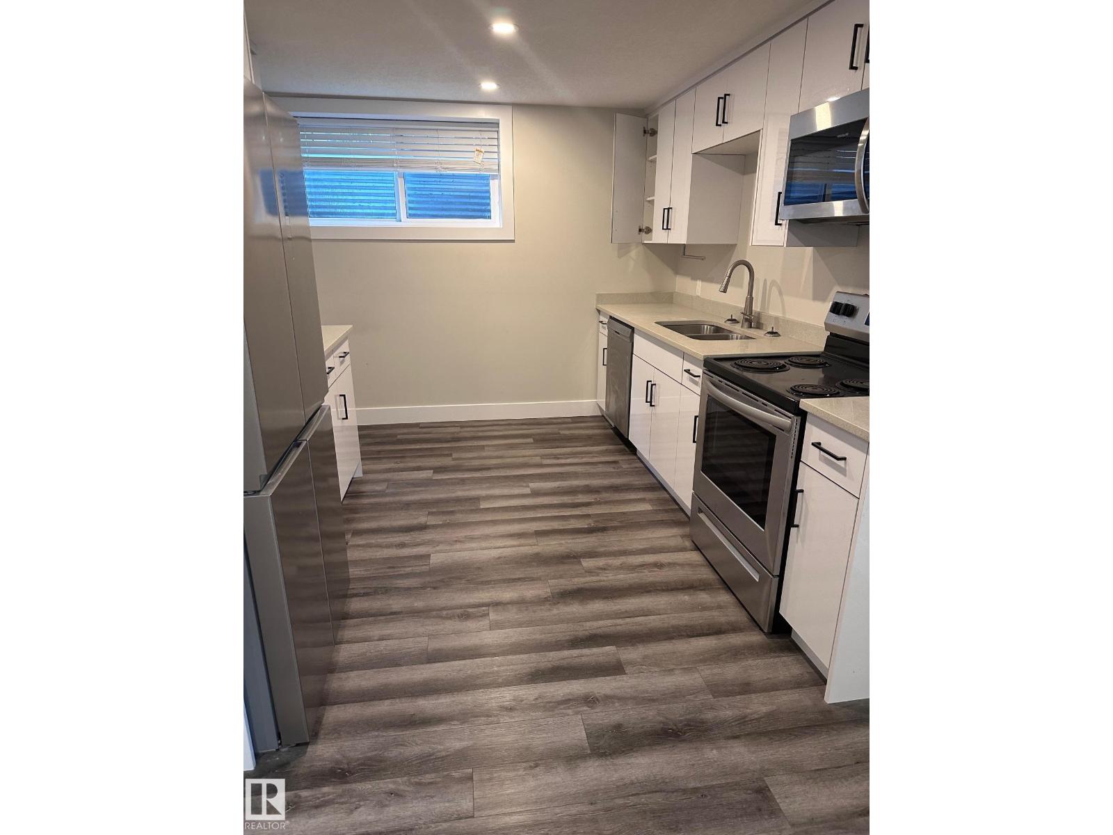 7604 7606 75 St Nw Property Photo 24
