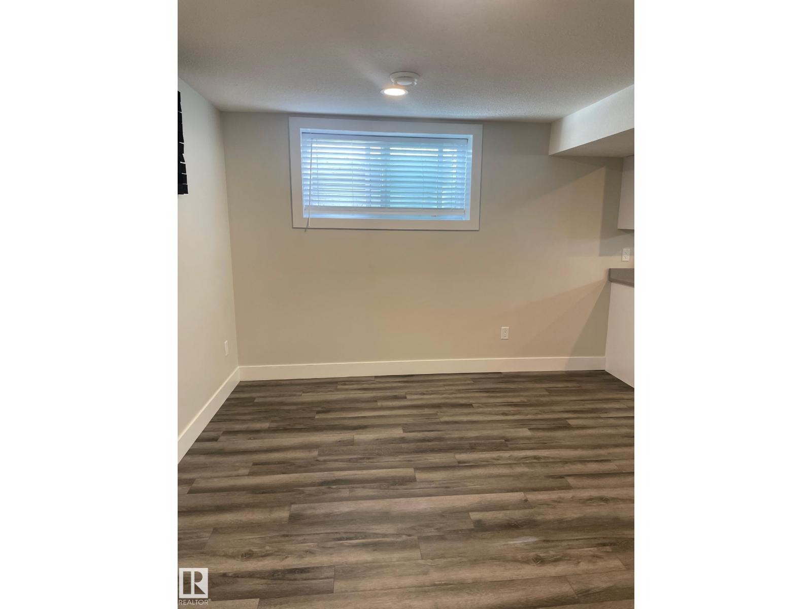 7604 7606 75 St Nw Property Photo 28