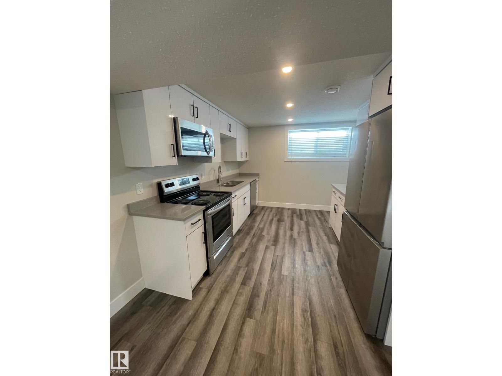 7604 7606 75 St Nw Property Photo 29