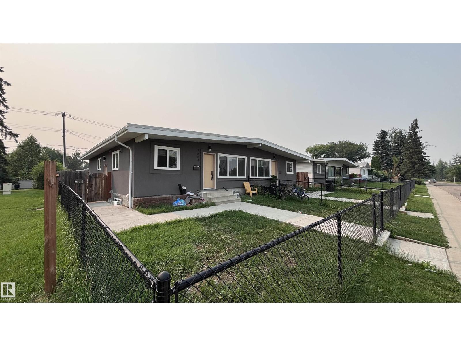 7604 7606 75 St Nw Property Photo 43