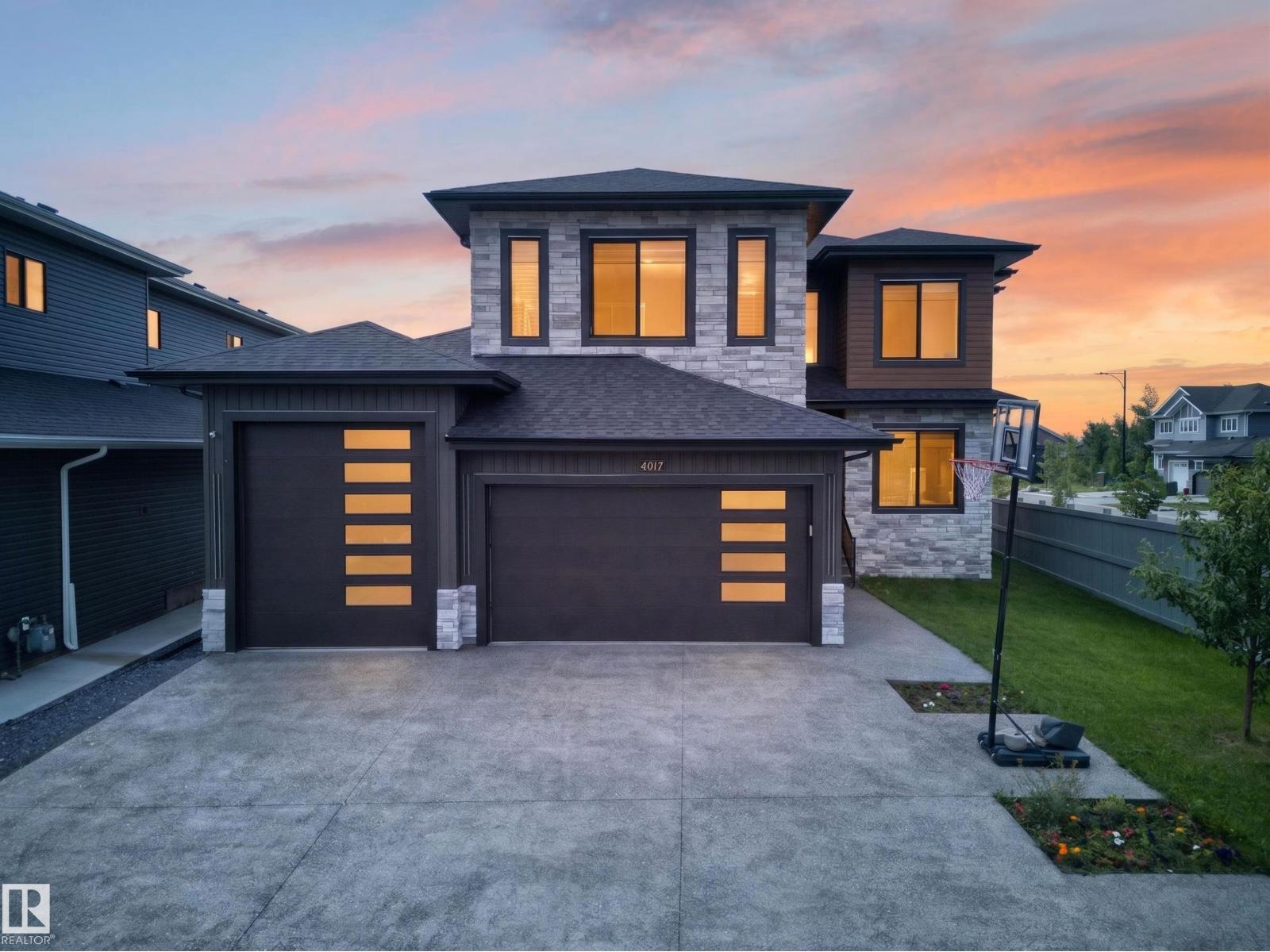 4017 47 Av Property Photo 2