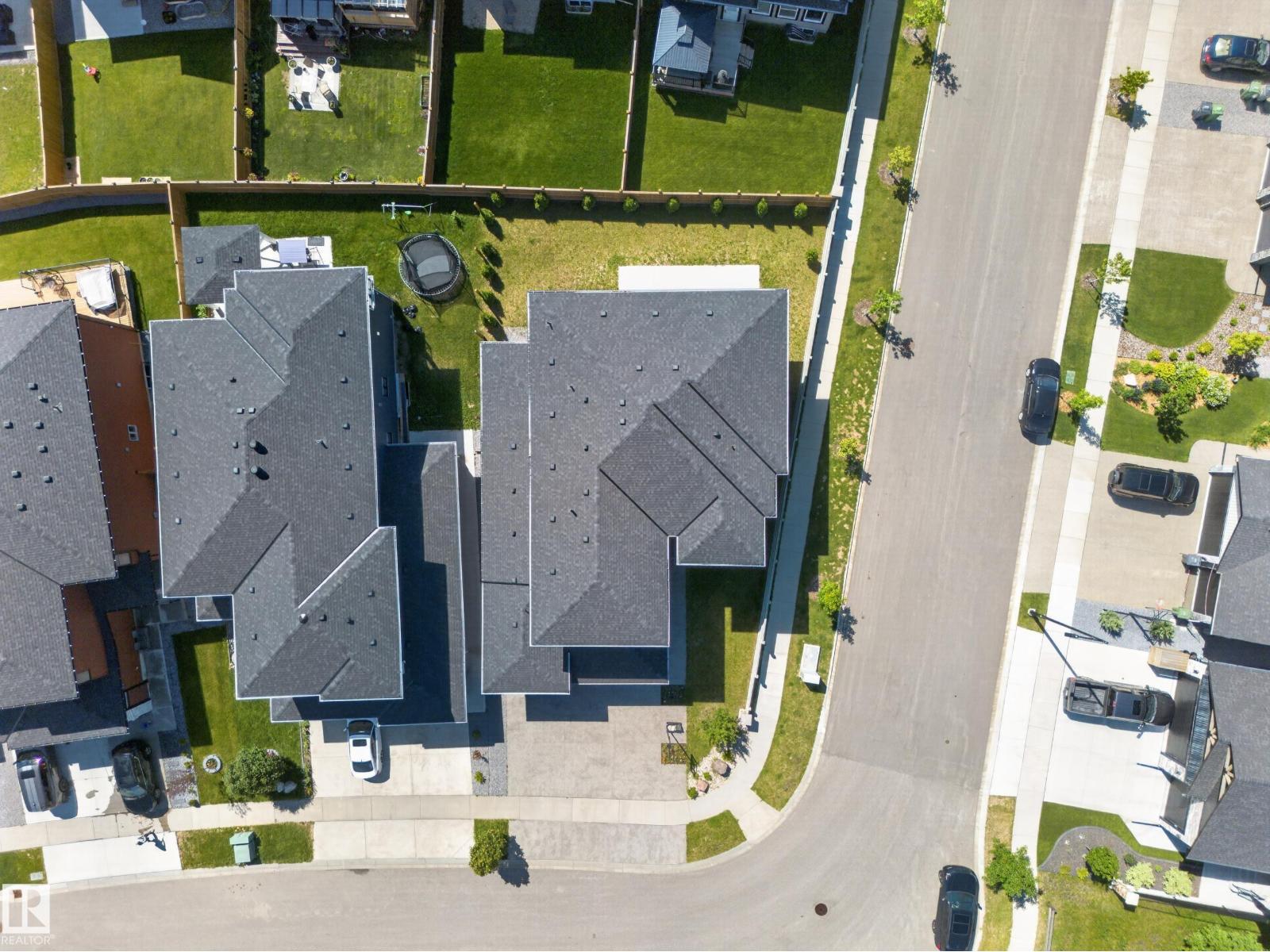 4017 47 Av Property Photo 4