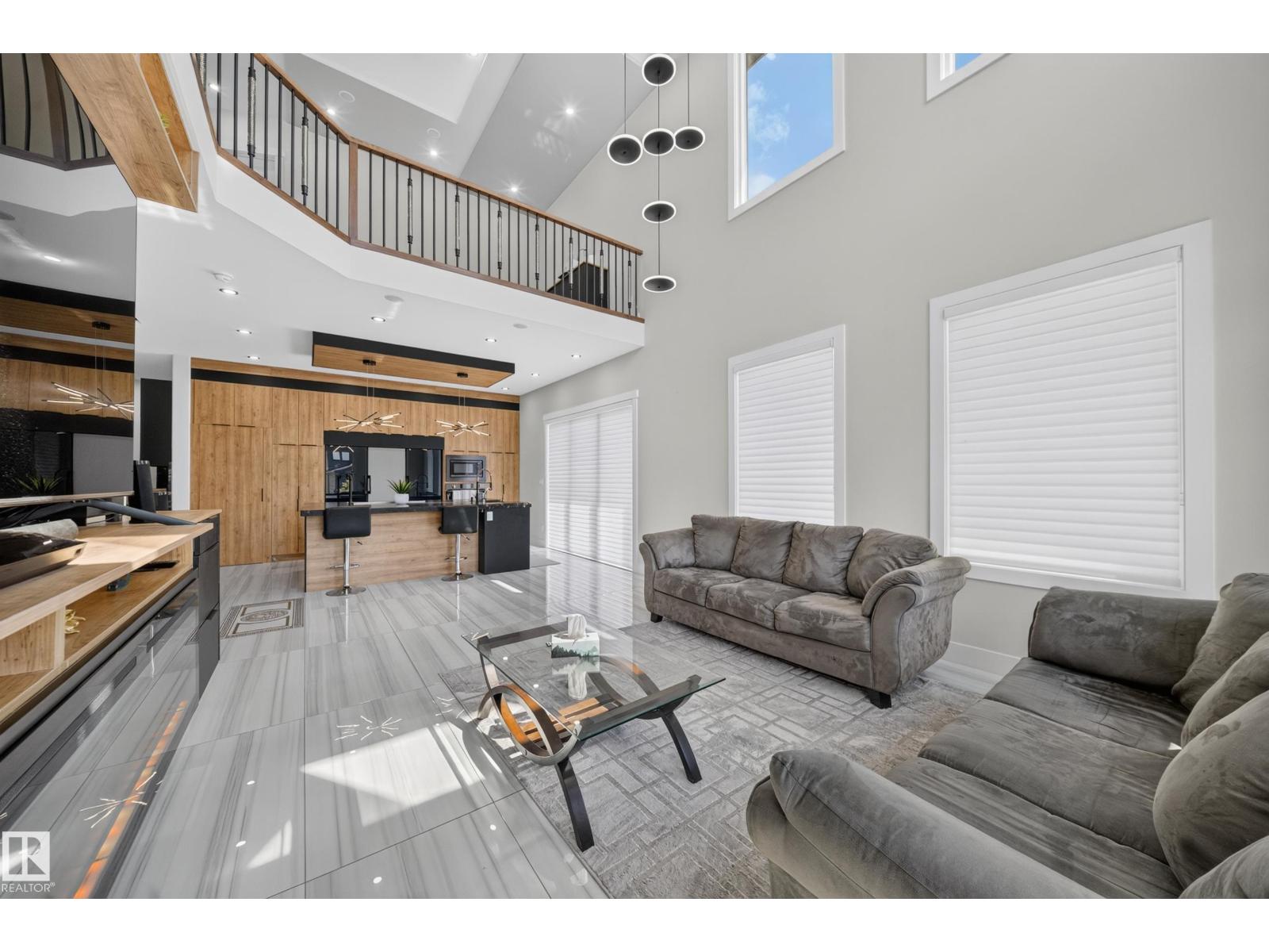 4017 47 Av Property Photo 20
