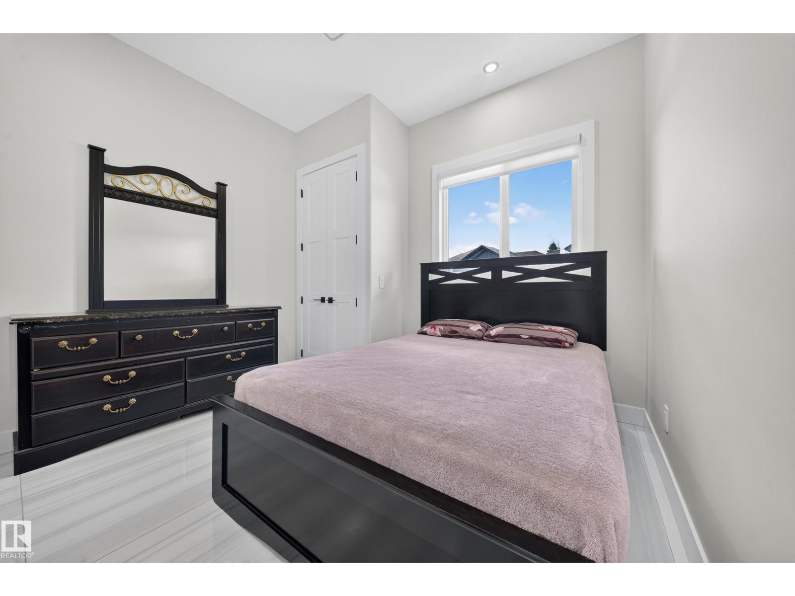 4017 47 Av Property Photo 29