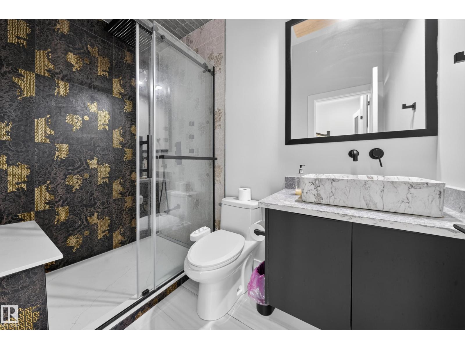4017 47 Av Property Photo 30