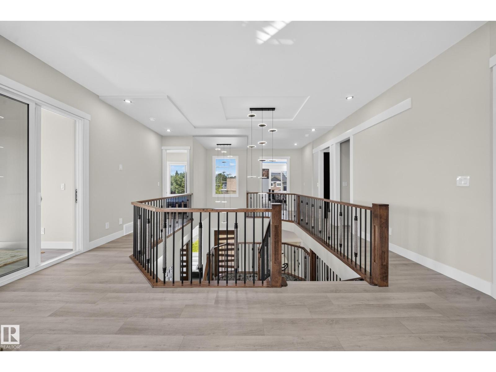 4017 47 Av Property Photo 36