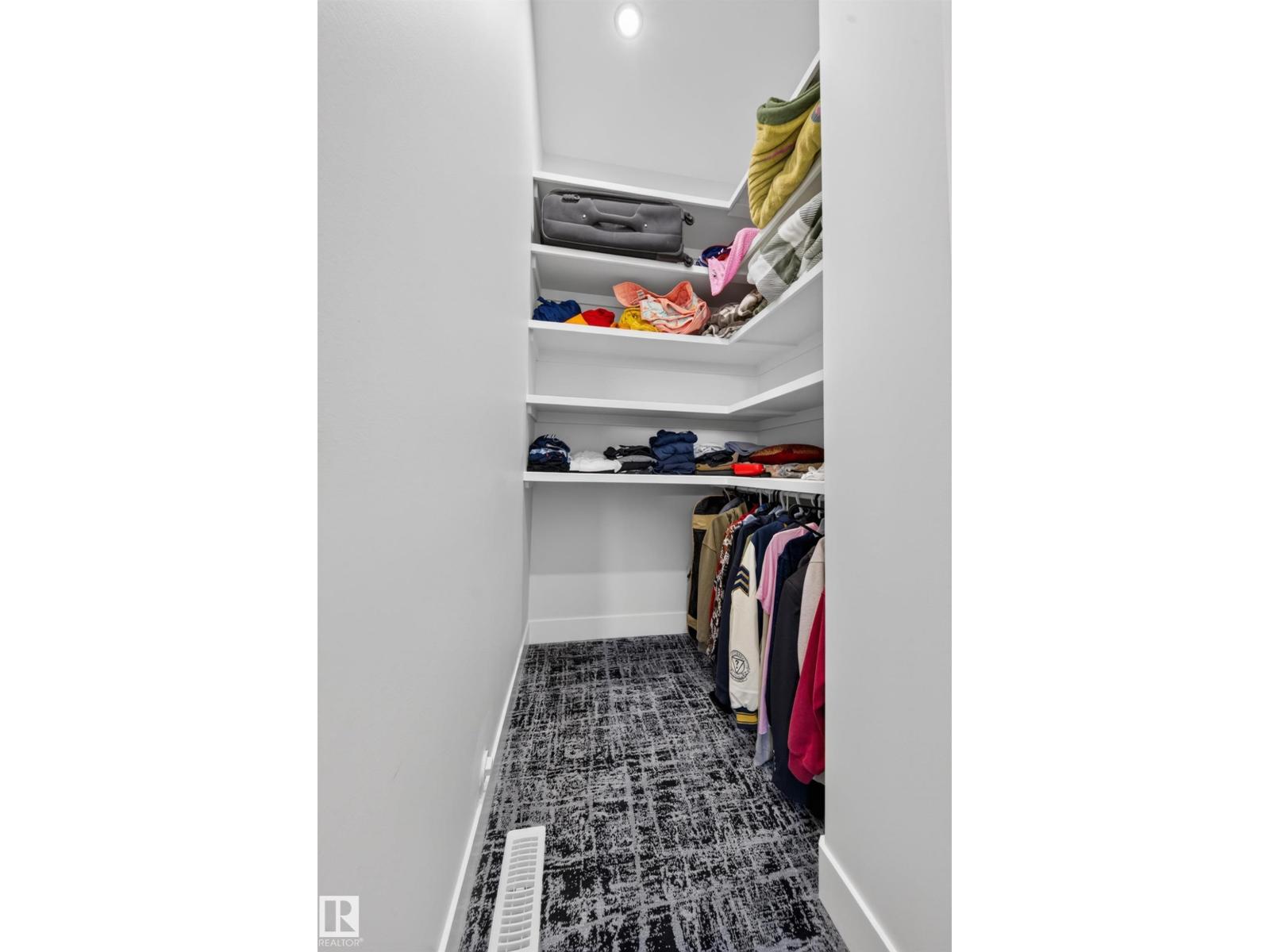 4017 47 Av Property Photo 44