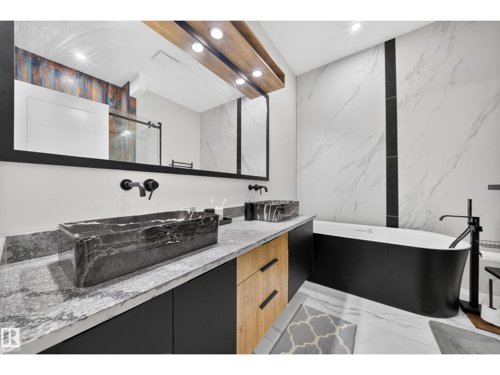 4017 47 Av Property Photo 57