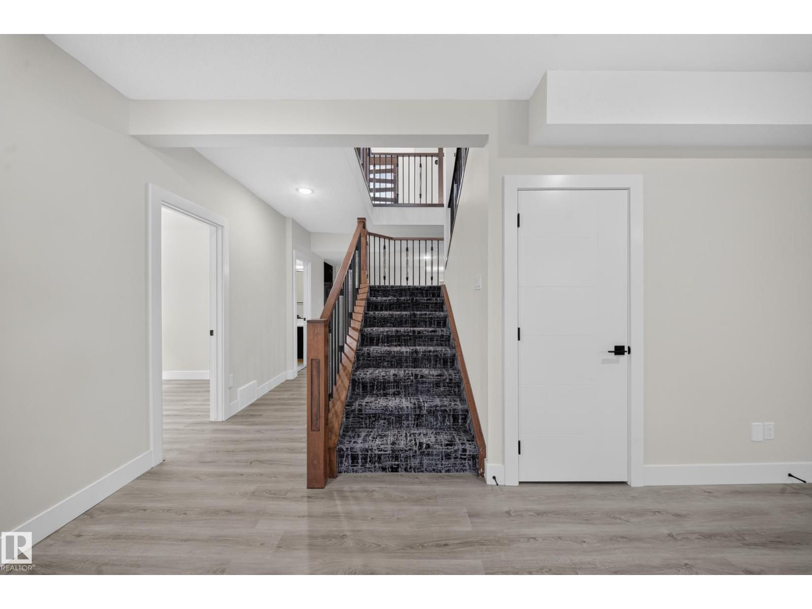 4017 47 Av Property Photo 60