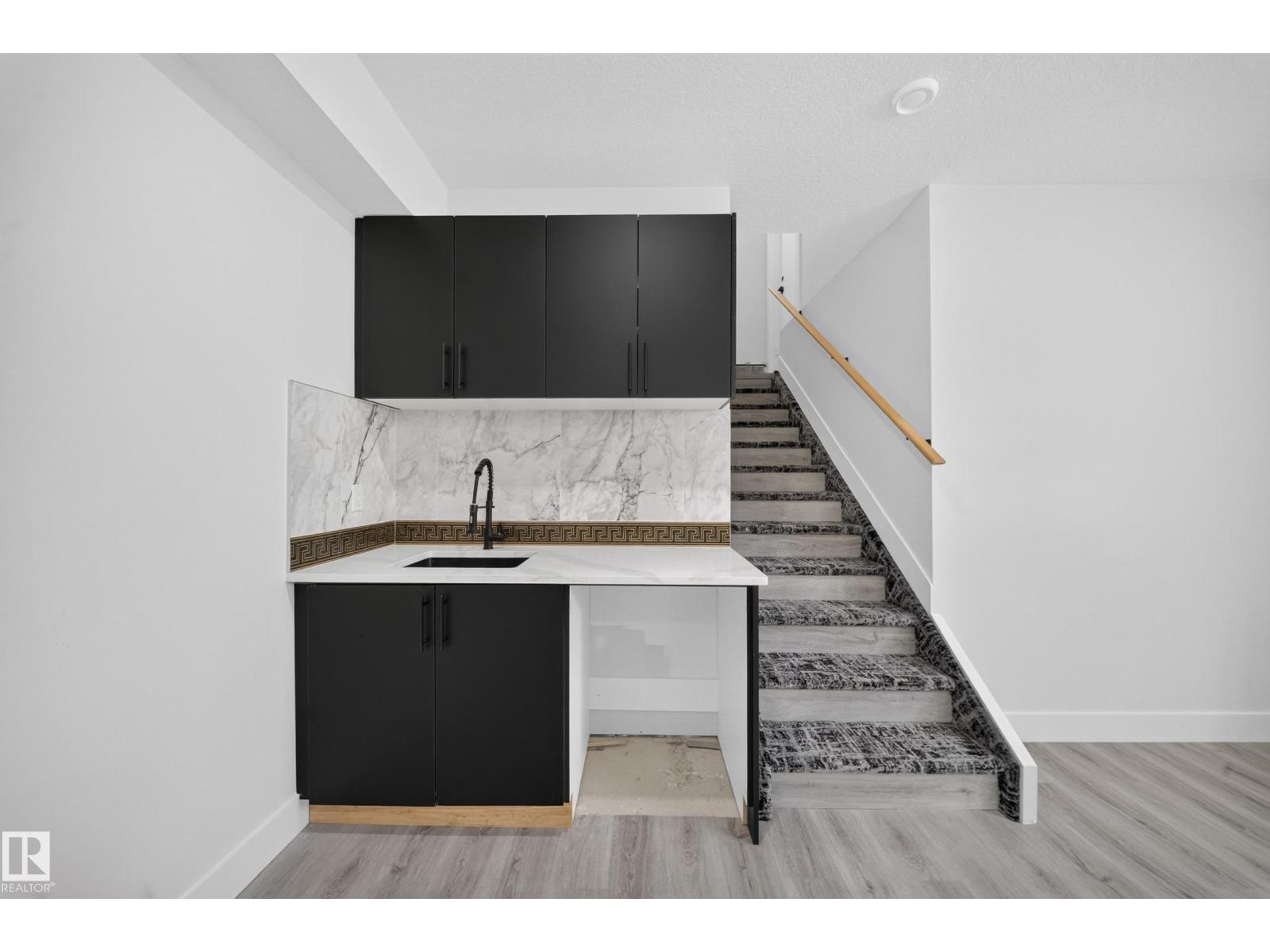 4017 47 Av Property Photo 66