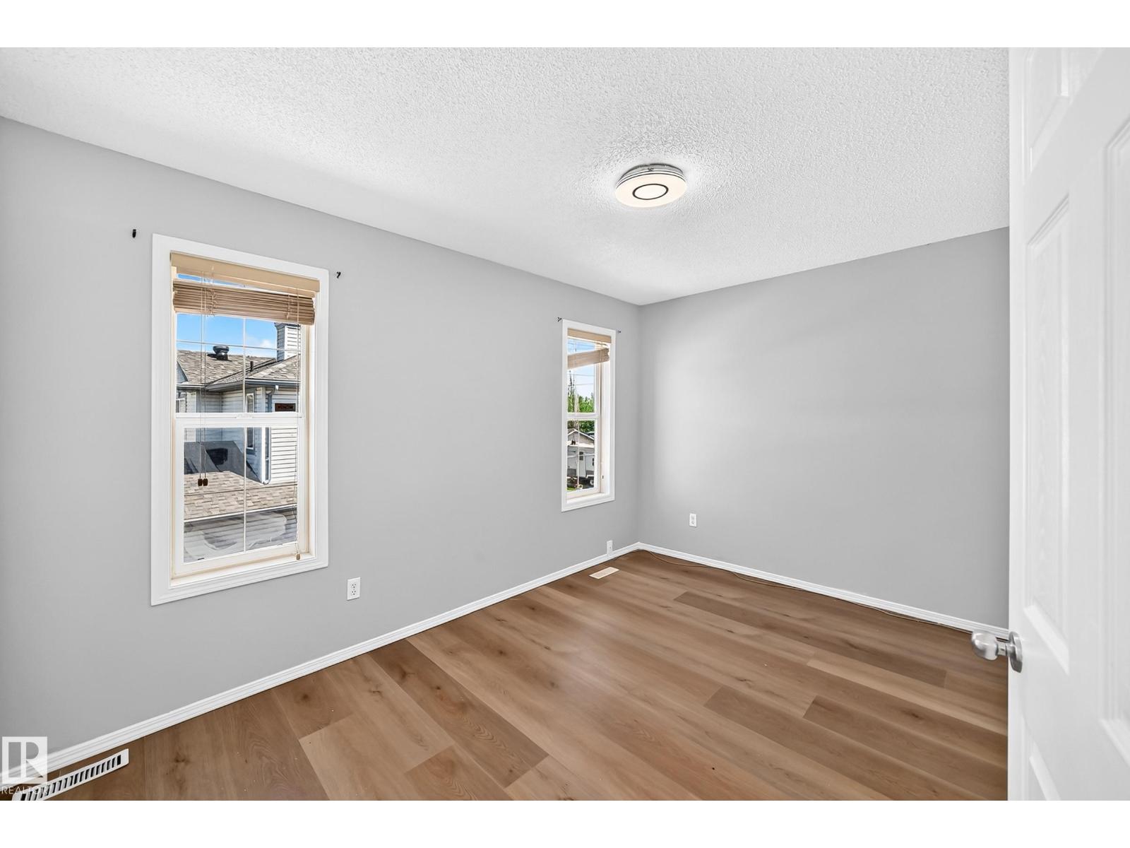 203 84 St Sw Property Photo 27