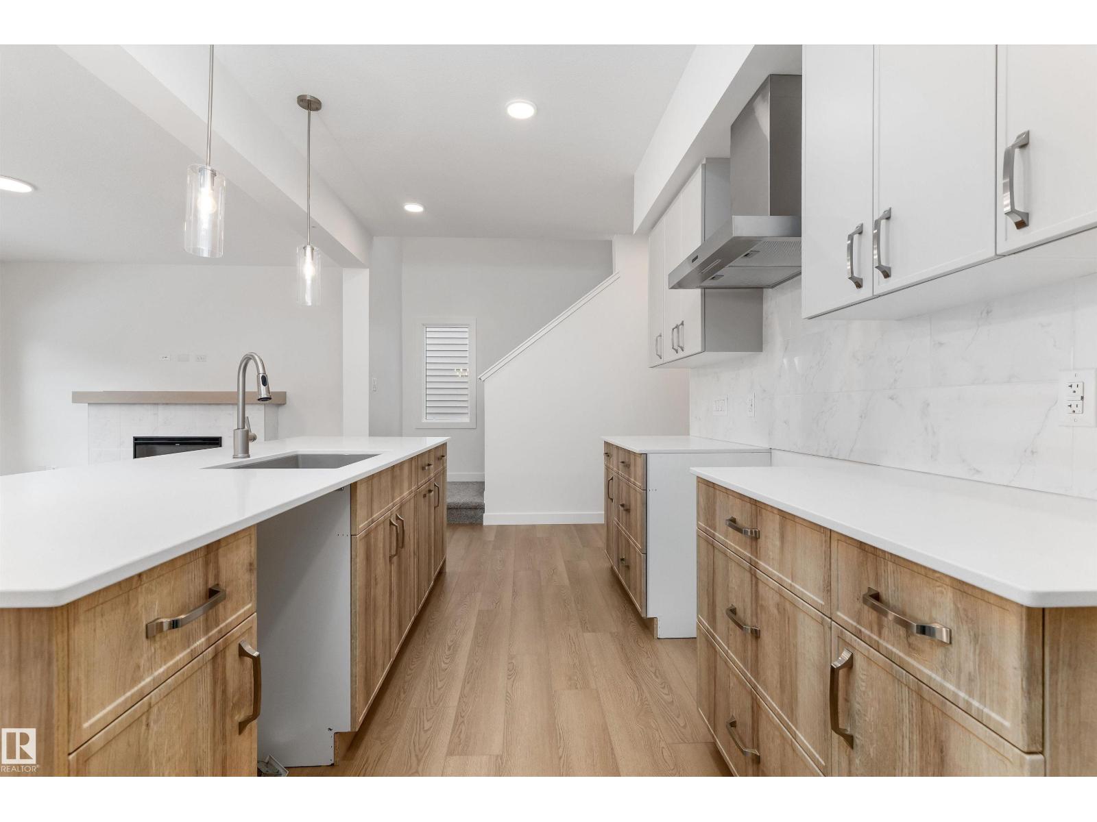 2728 194 St Nw Property Photo 8