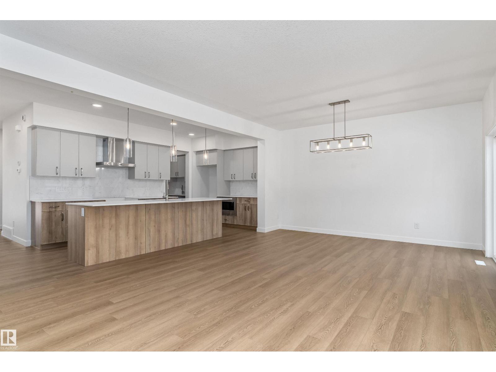 2728 194 St Nw Property Photo 17
