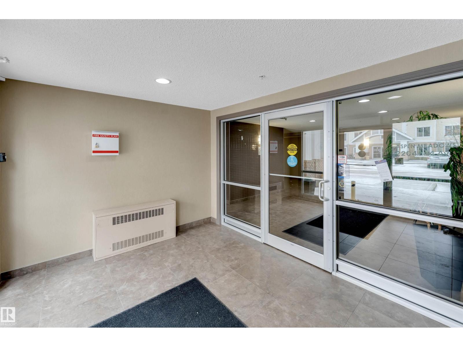 #409 2204 44 Av Nw Property Photo 5