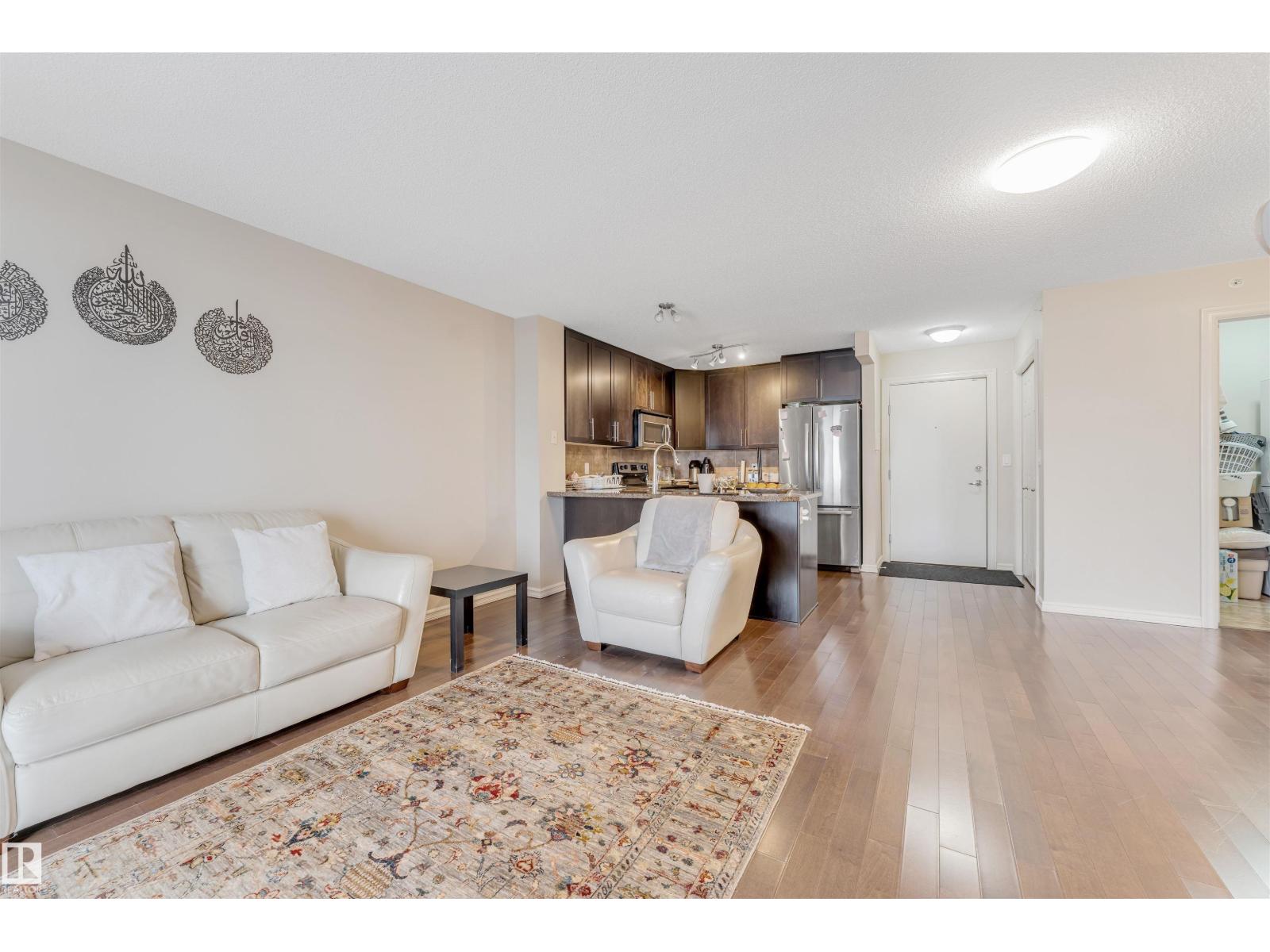 #409 2204 44 Av Nw Property Photo 7