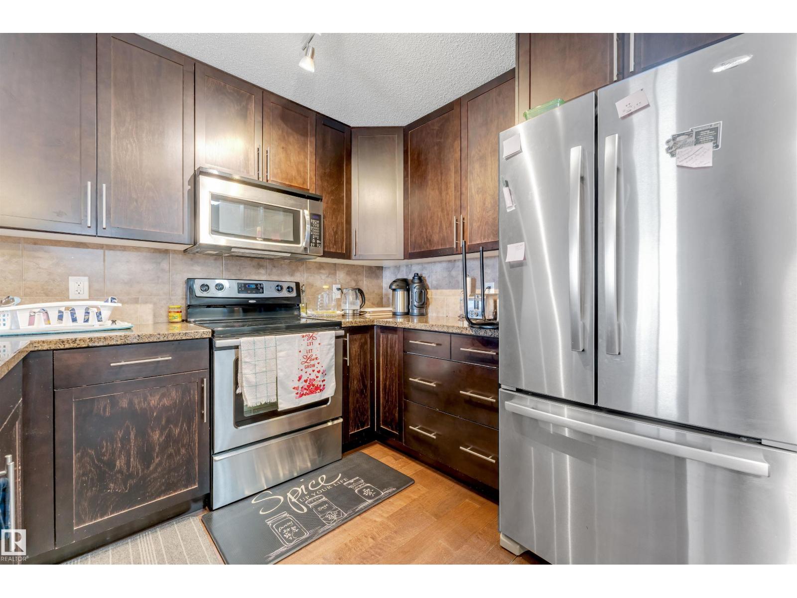 #409 2204 44 Av Nw Property Photo 14