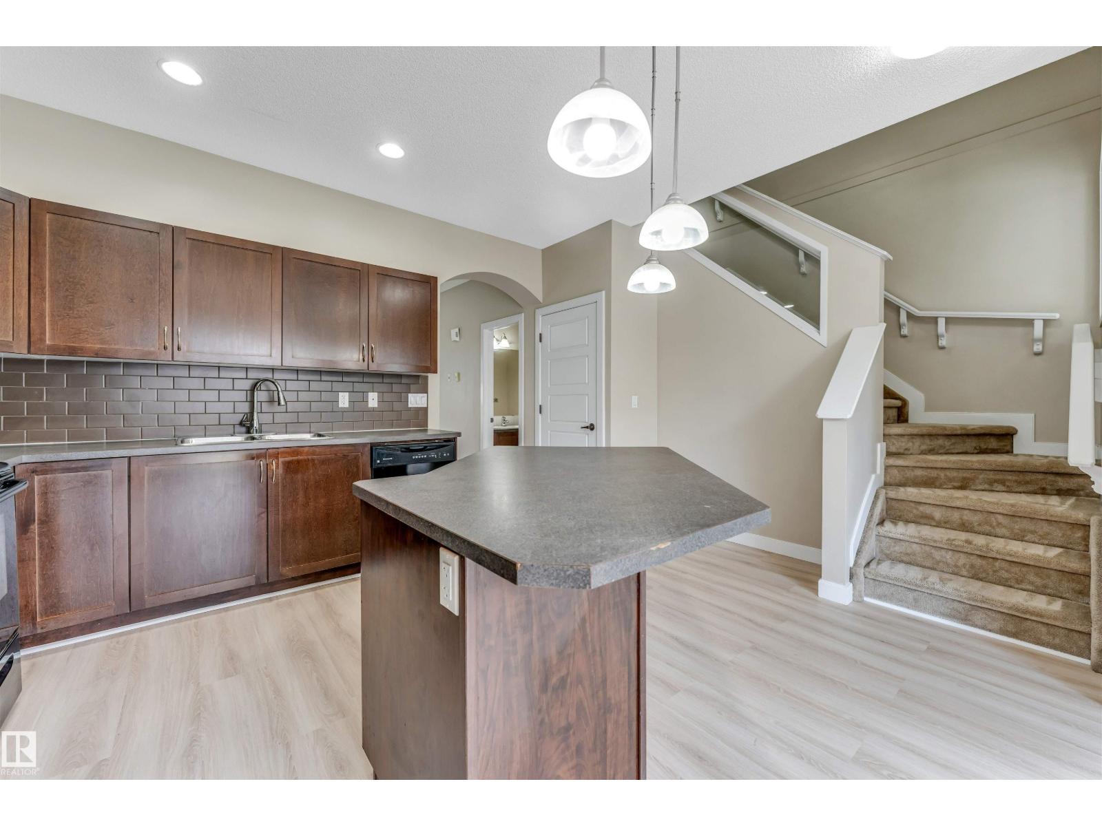 #27 13825 155 Av Nw Property Photo 13