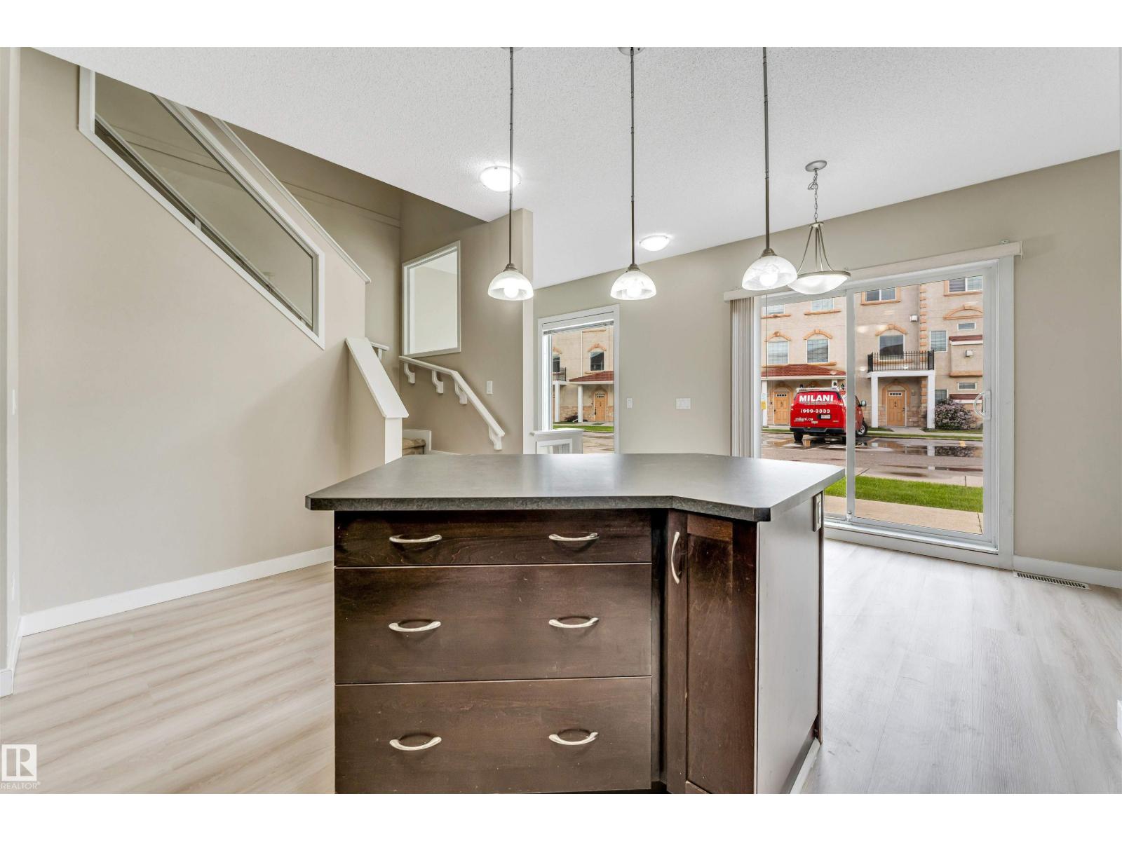 #27 13825 155 Av Nw Property Photo 14