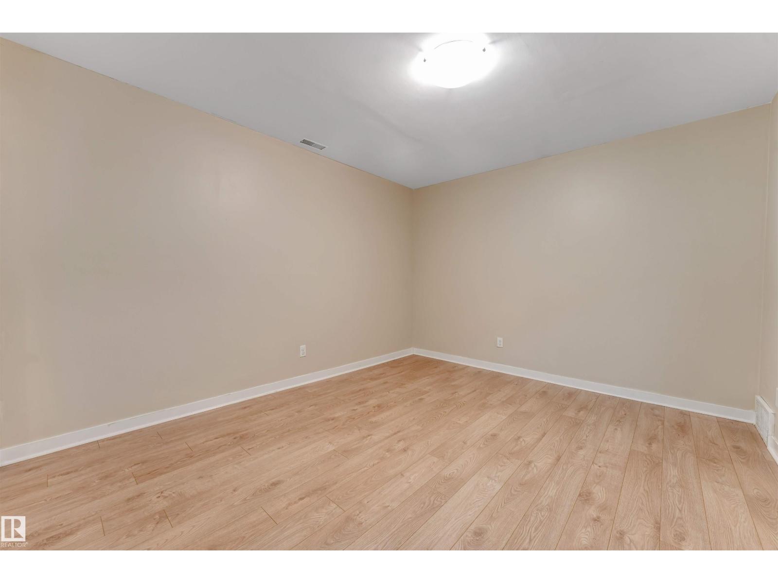#27 13825 155 Av Nw Property Photo 20