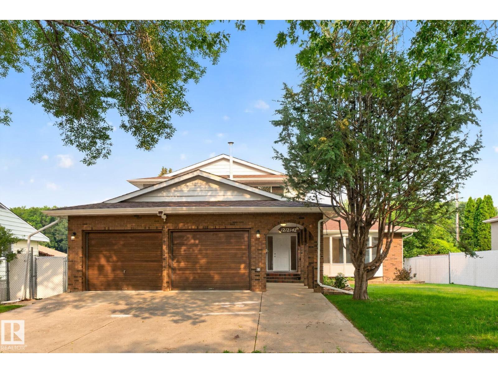 12121 42 St Nw Property Photo 1