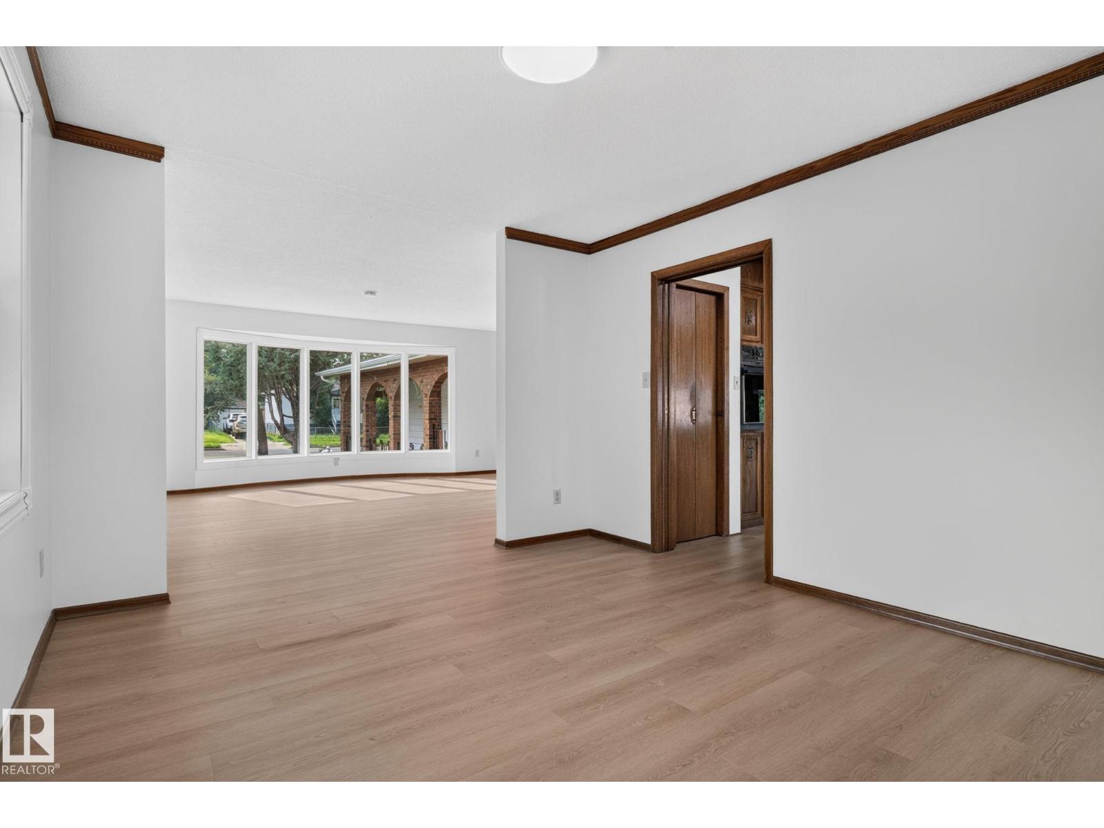 12121 42 St Nw Property Photo 19