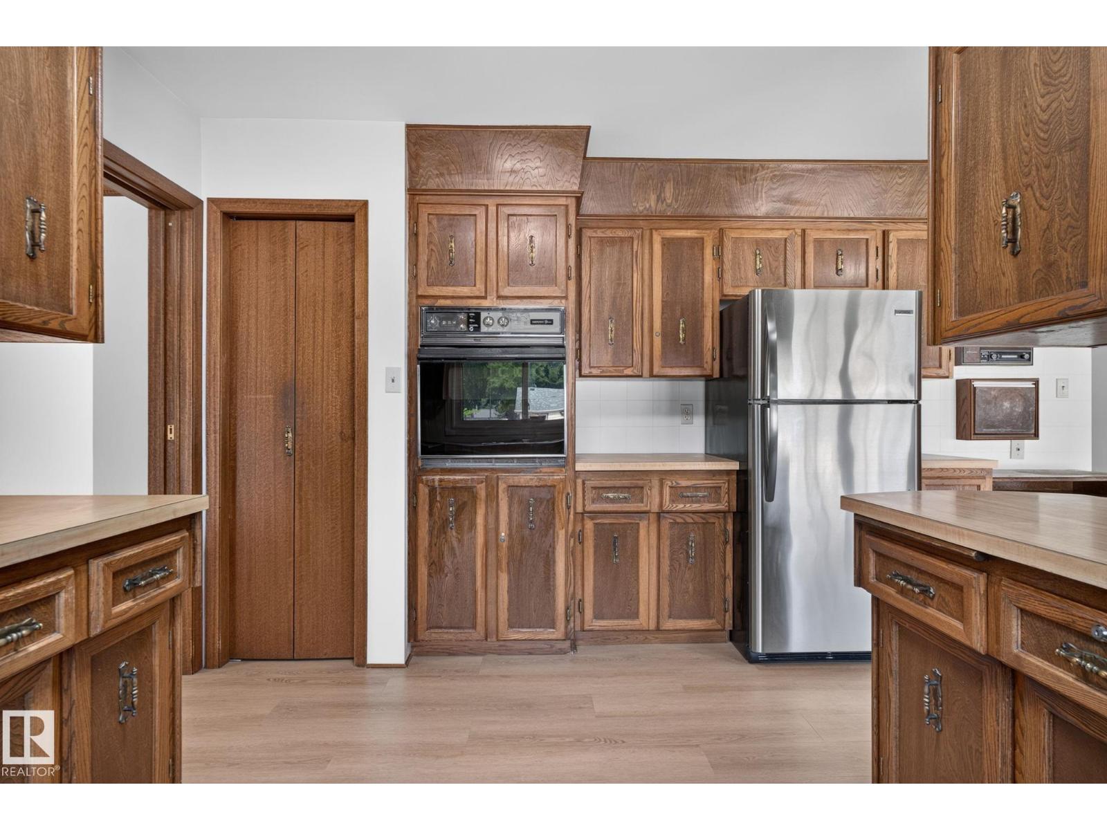 12121 42 St Nw Property Photo 22