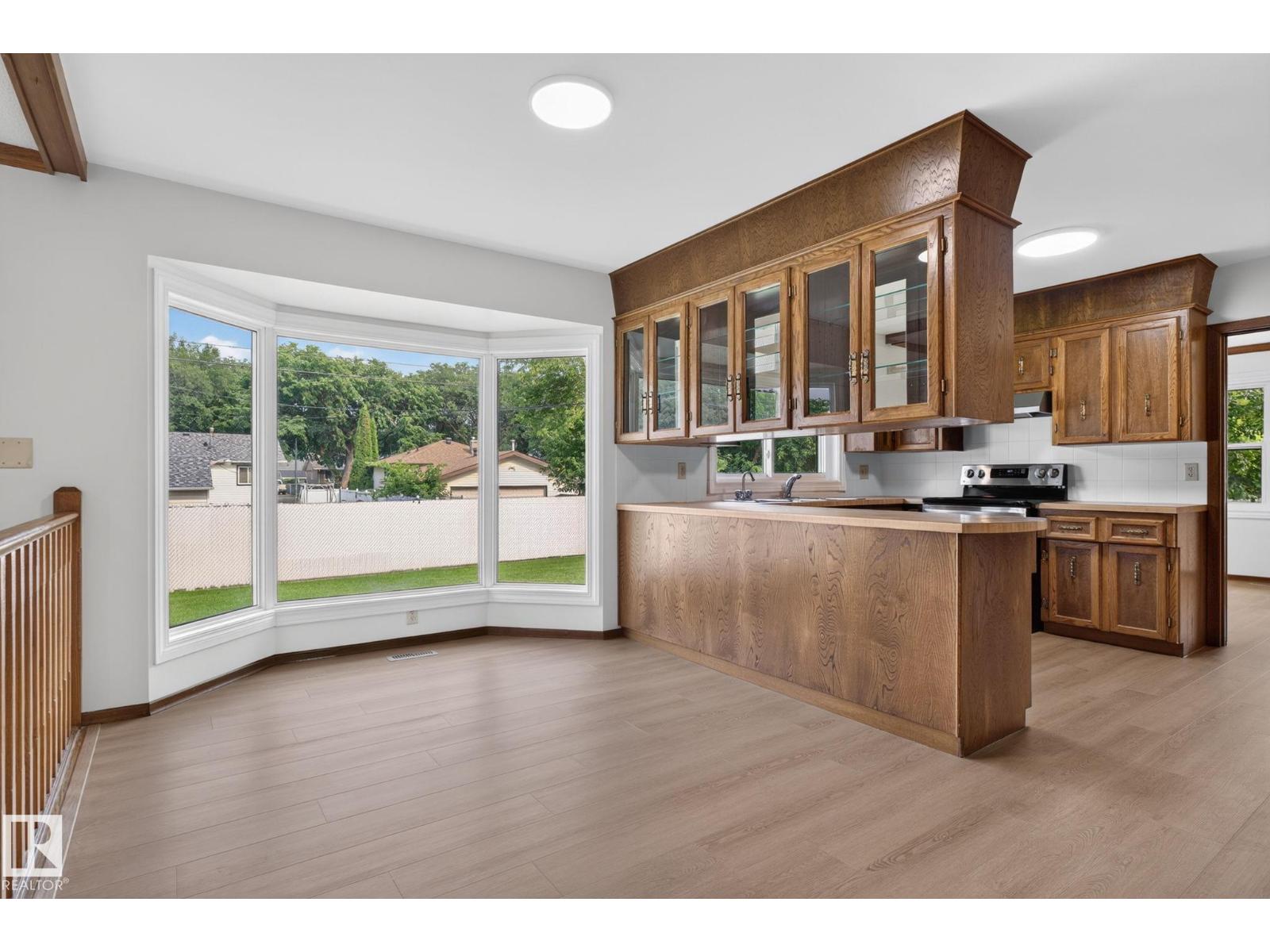 12121 42 St Nw Property Photo 25