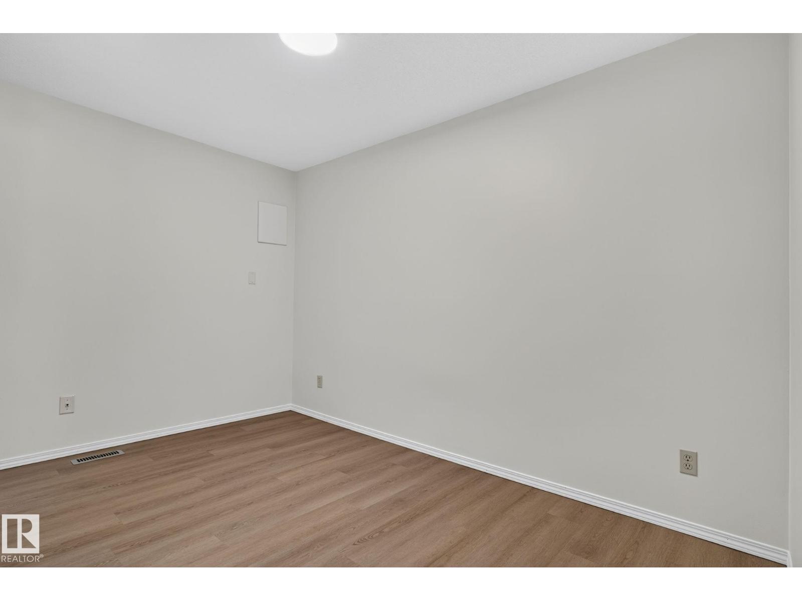 12121 42 St Nw Property Photo 36