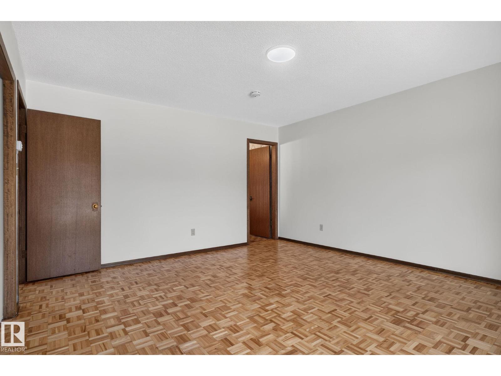 12121 42 St Nw Property Photo 46