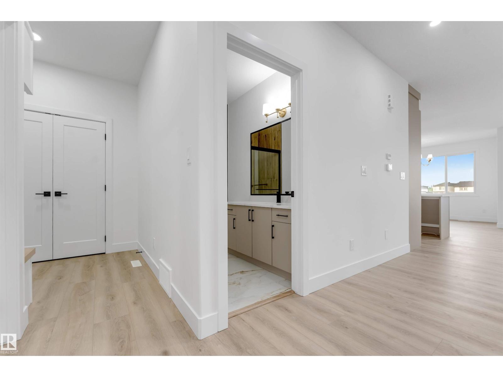 4234 63 St Property Photo 7