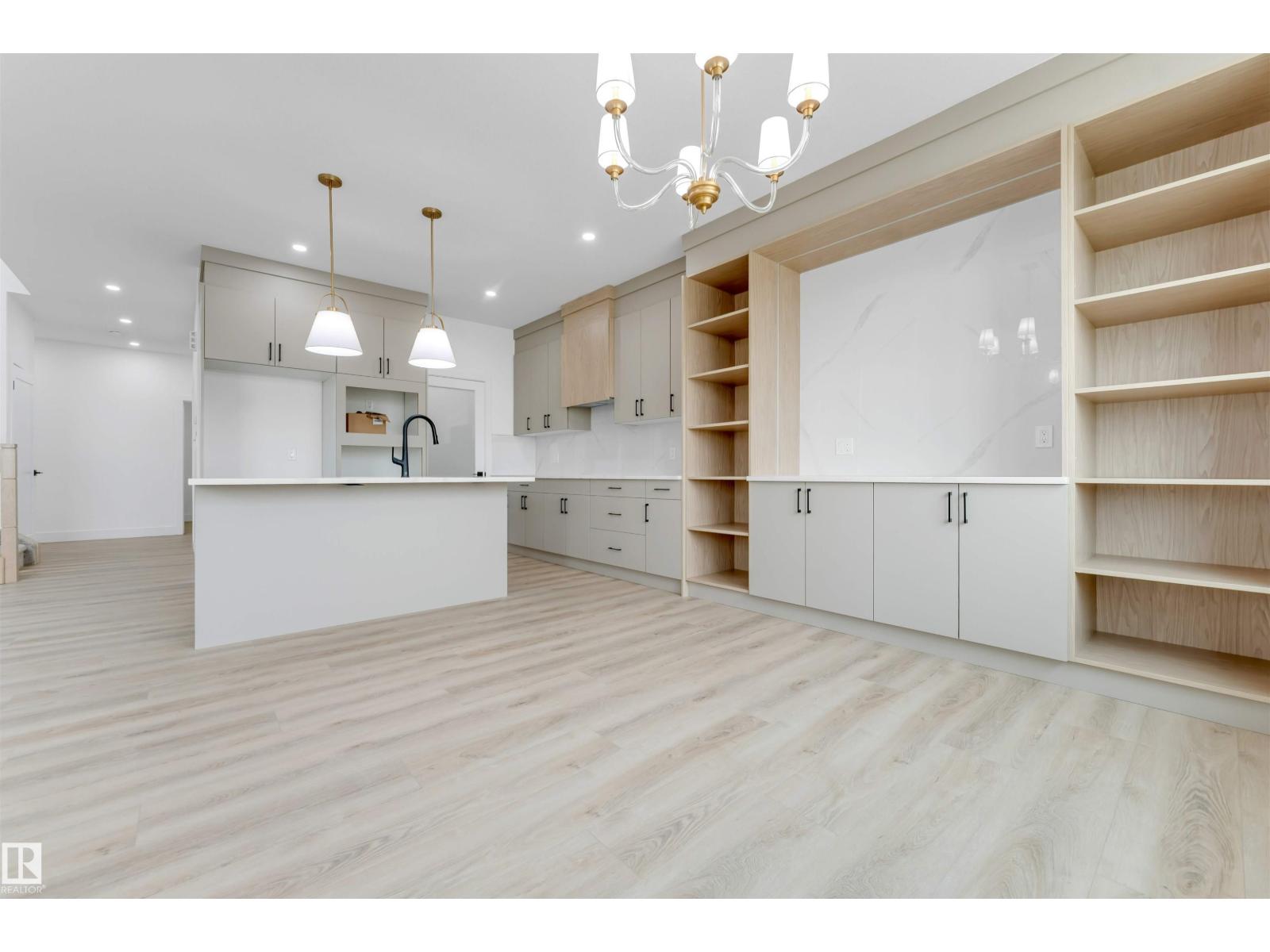 4234 63 St Property Photo 15