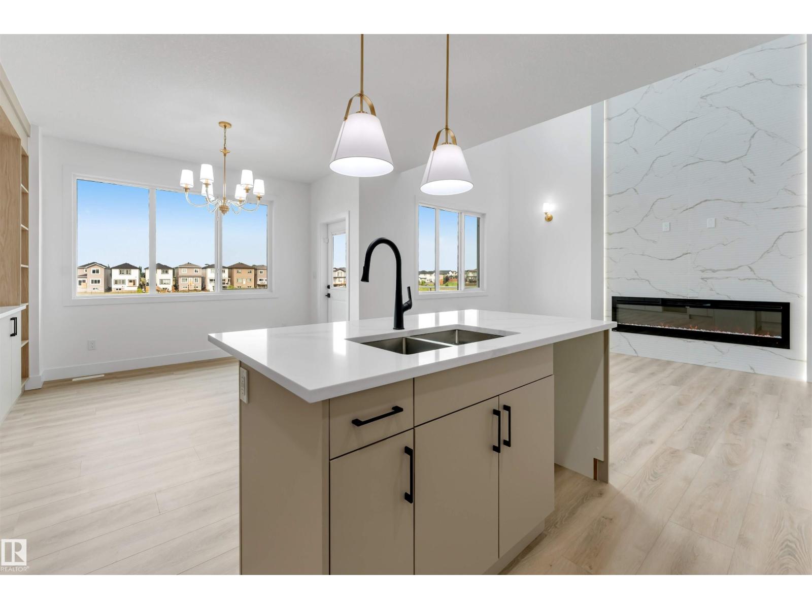 4234 63 St Property Photo 16