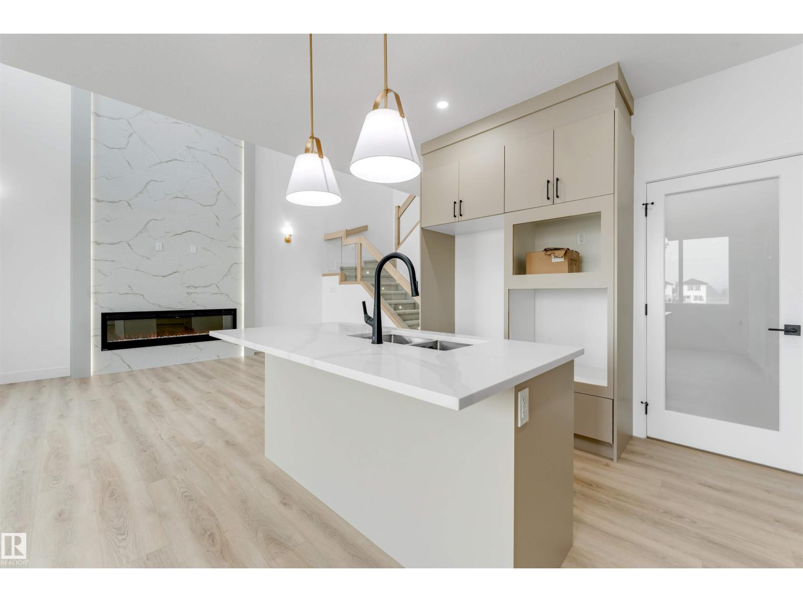 4234 63 St Property Photo 17