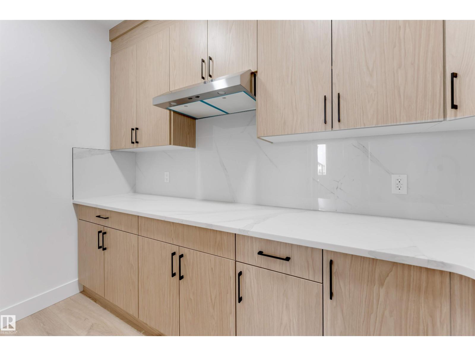 4234 63 St Property Photo 18