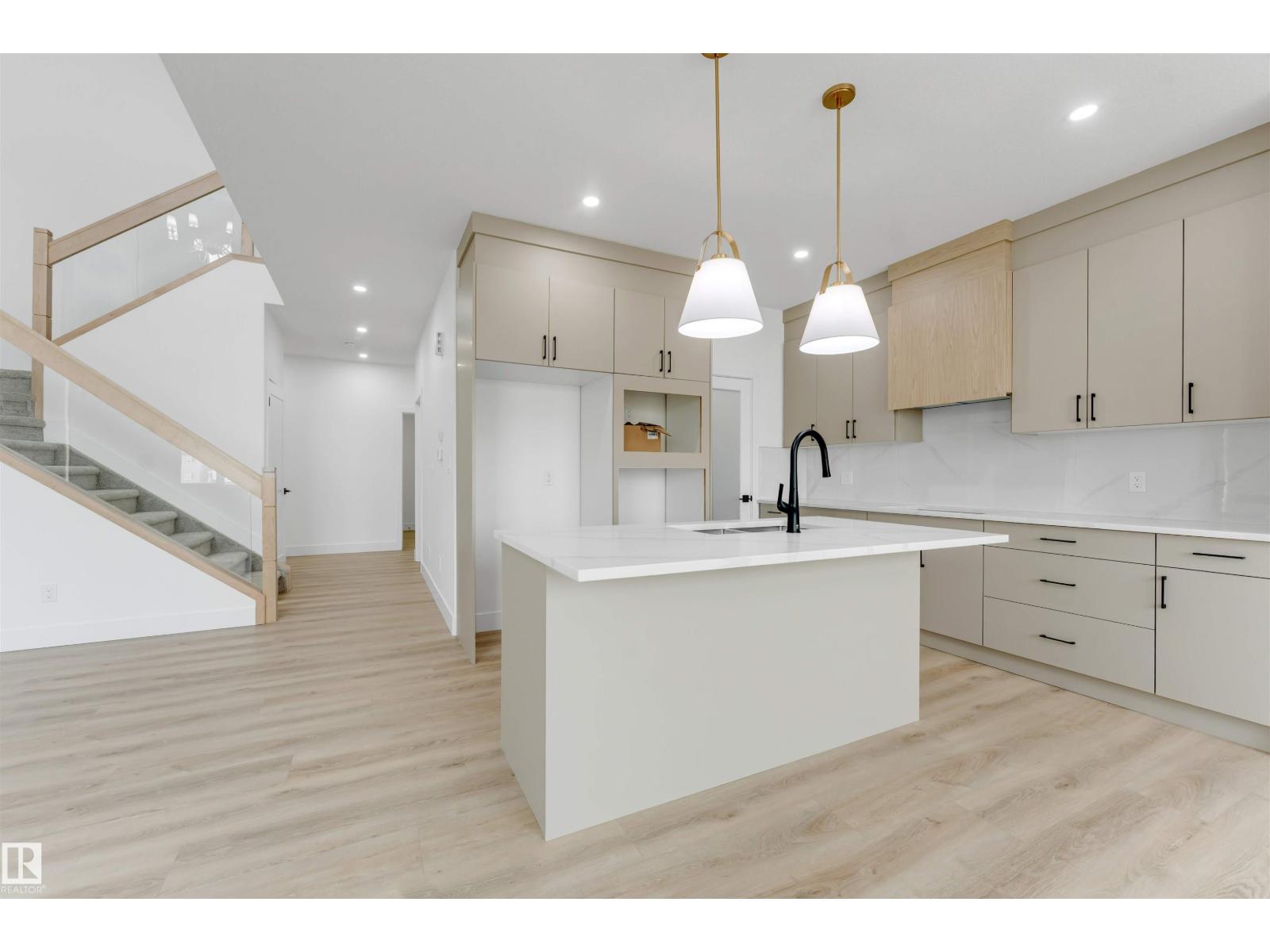 4234 63 St Property Photo 21