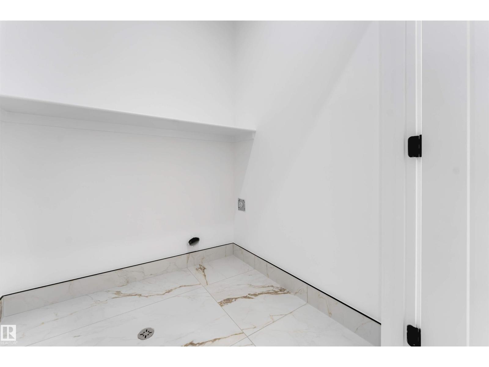 4234 63 St Property Photo 37