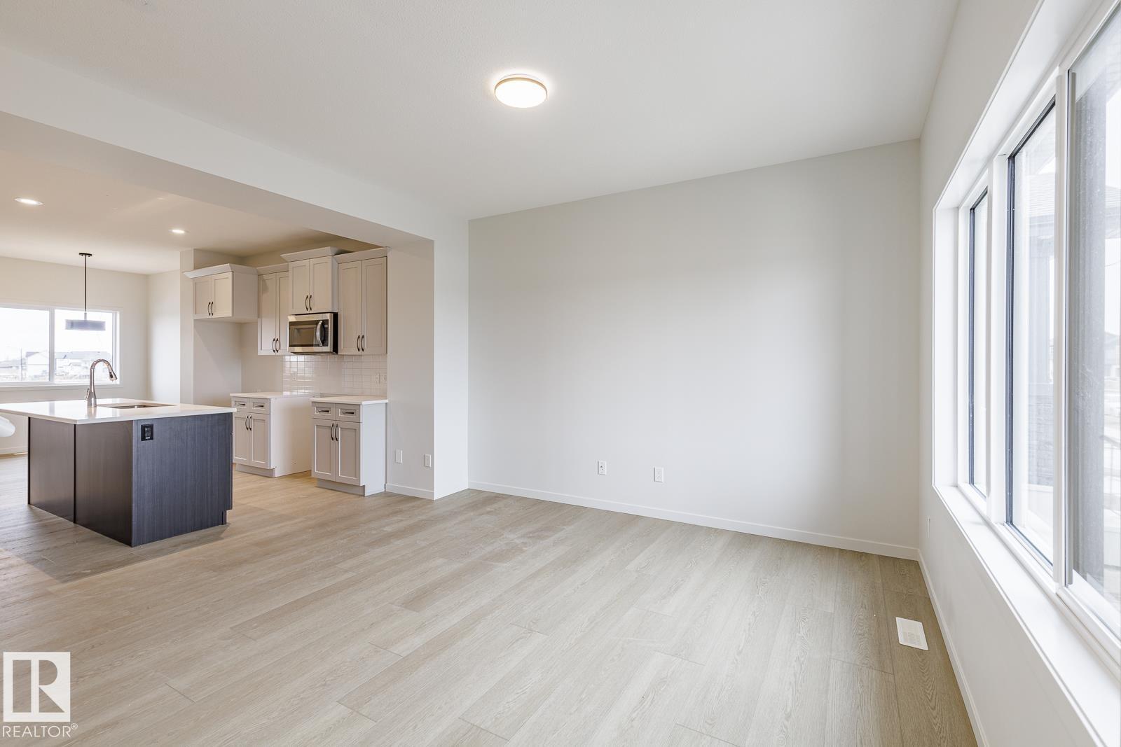 70 Dansereau Wy Property Photo 2