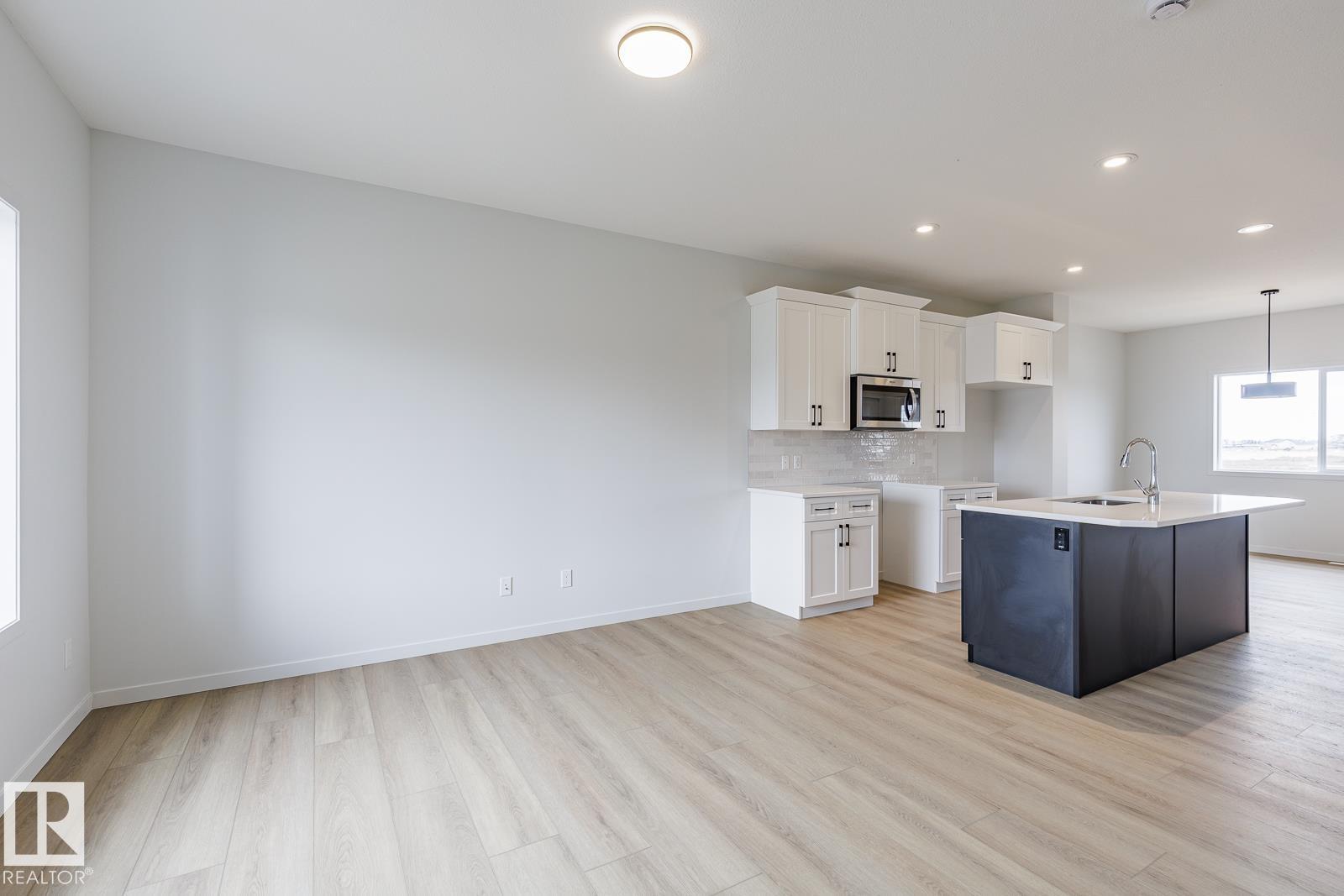 3603 40 Av Property Photo 4