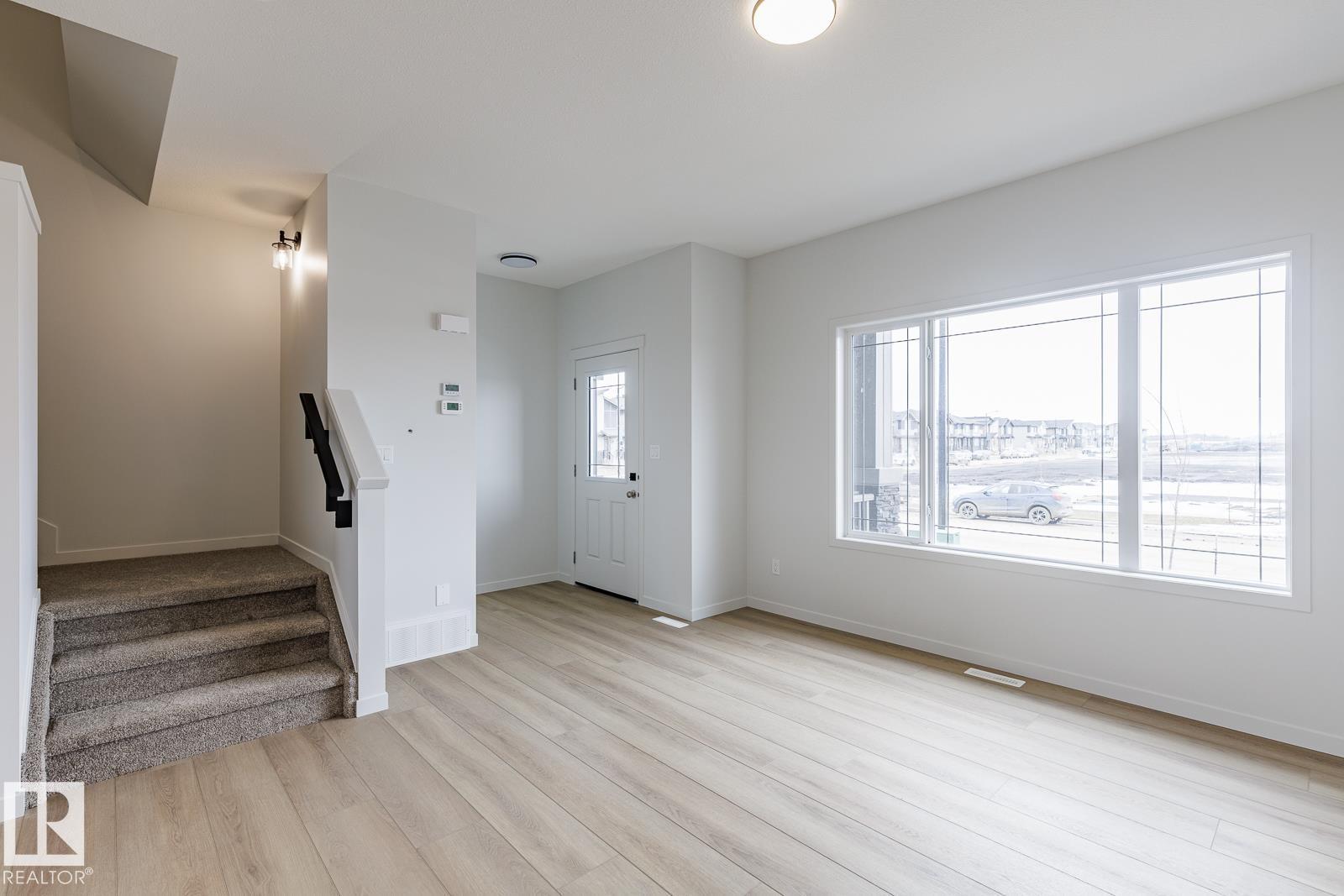 3603 40 Av Property Photo 6