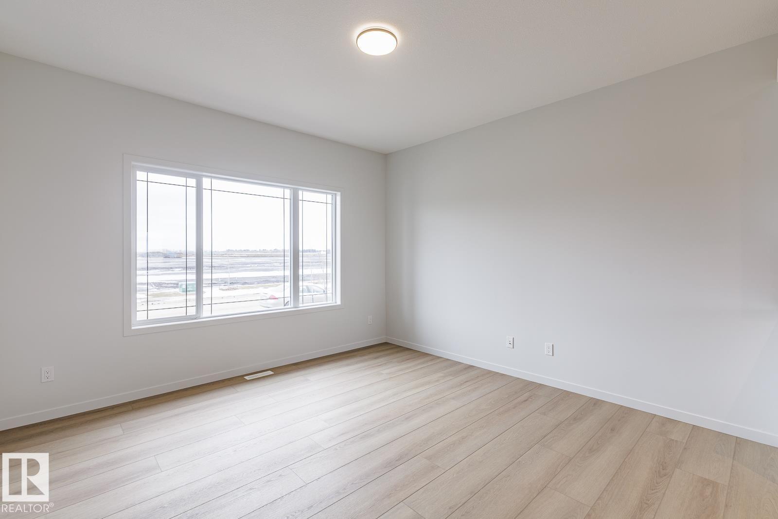3603 40 Av Property Photo 7