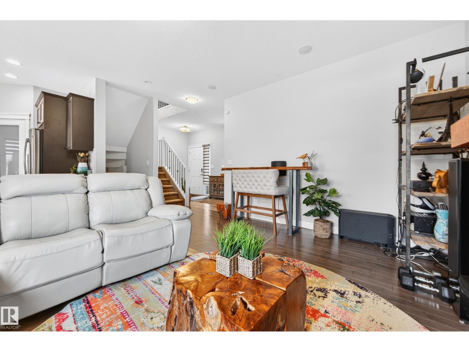 3306 Hilton Cr Nw Property Photo 8