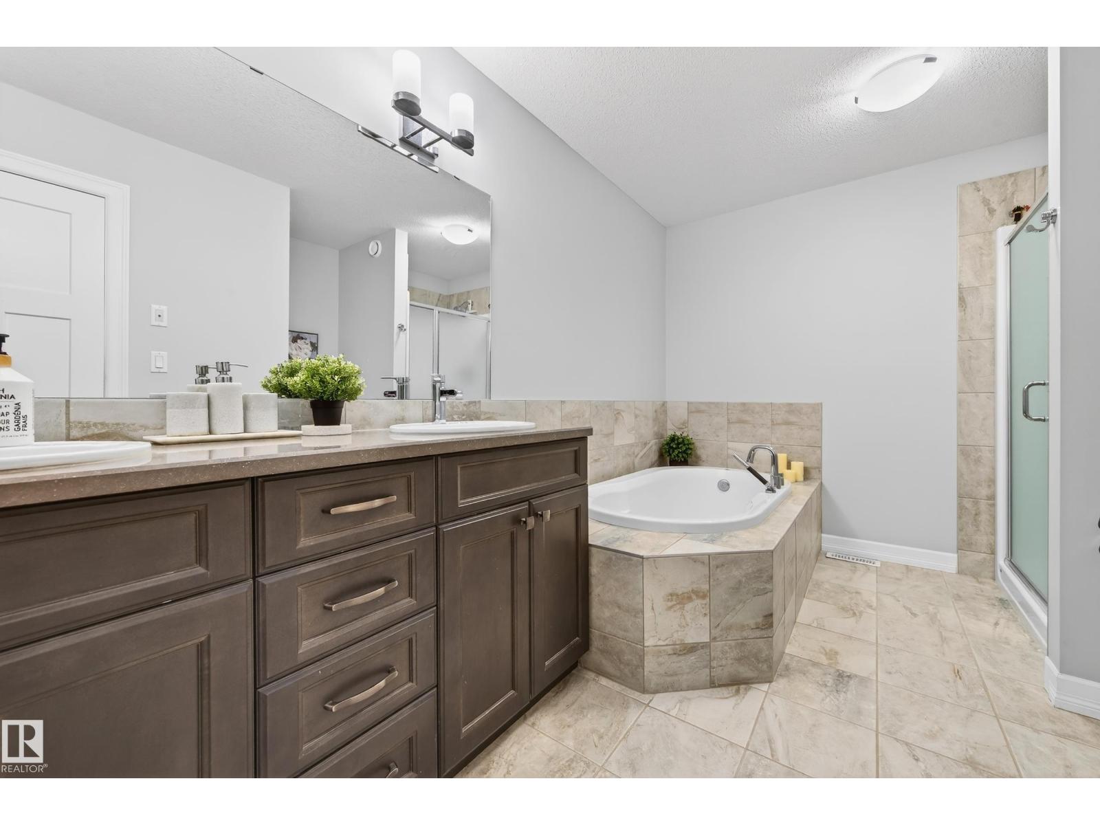 3306 Hilton Cr Nw Property Photo 24