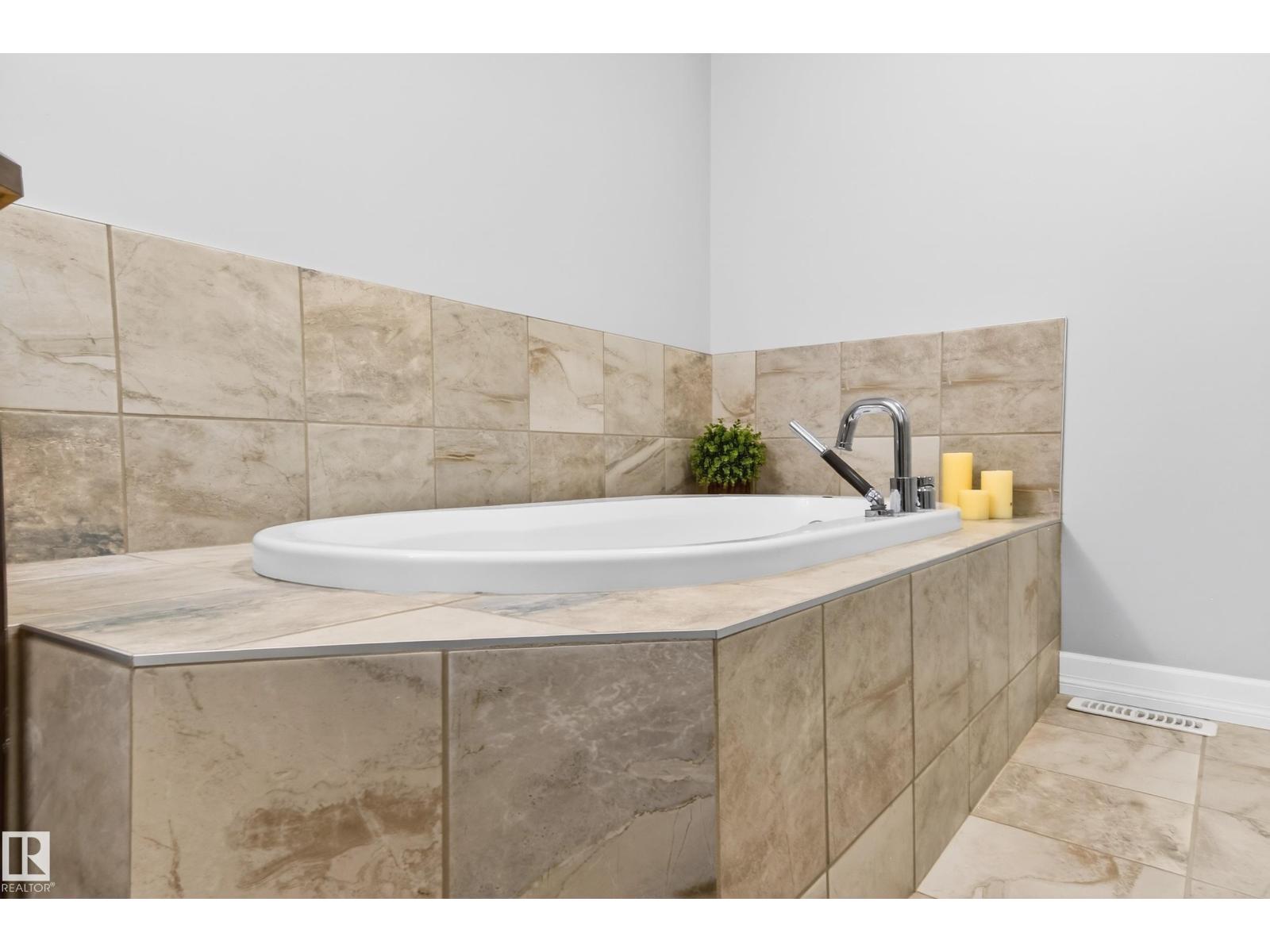 3306 Hilton Cr Nw Property Photo 25