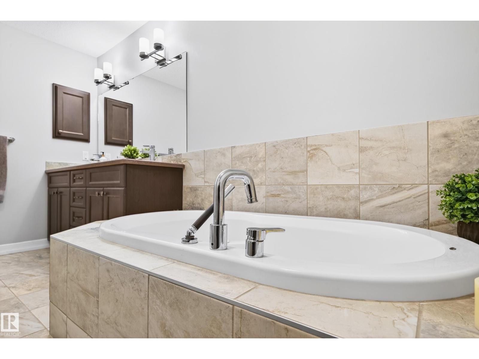 3306 Hilton Cr Nw Property Photo 27