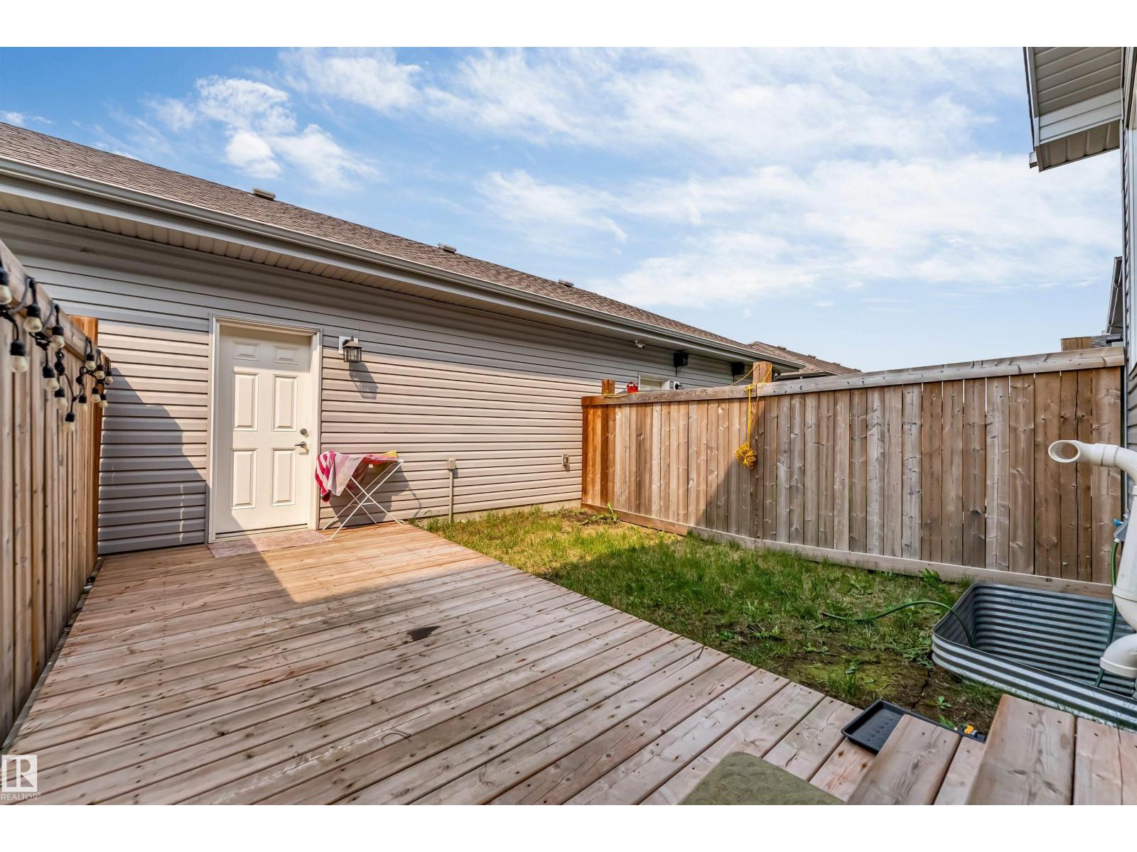 1514 26 Av Nw Property Photo 4