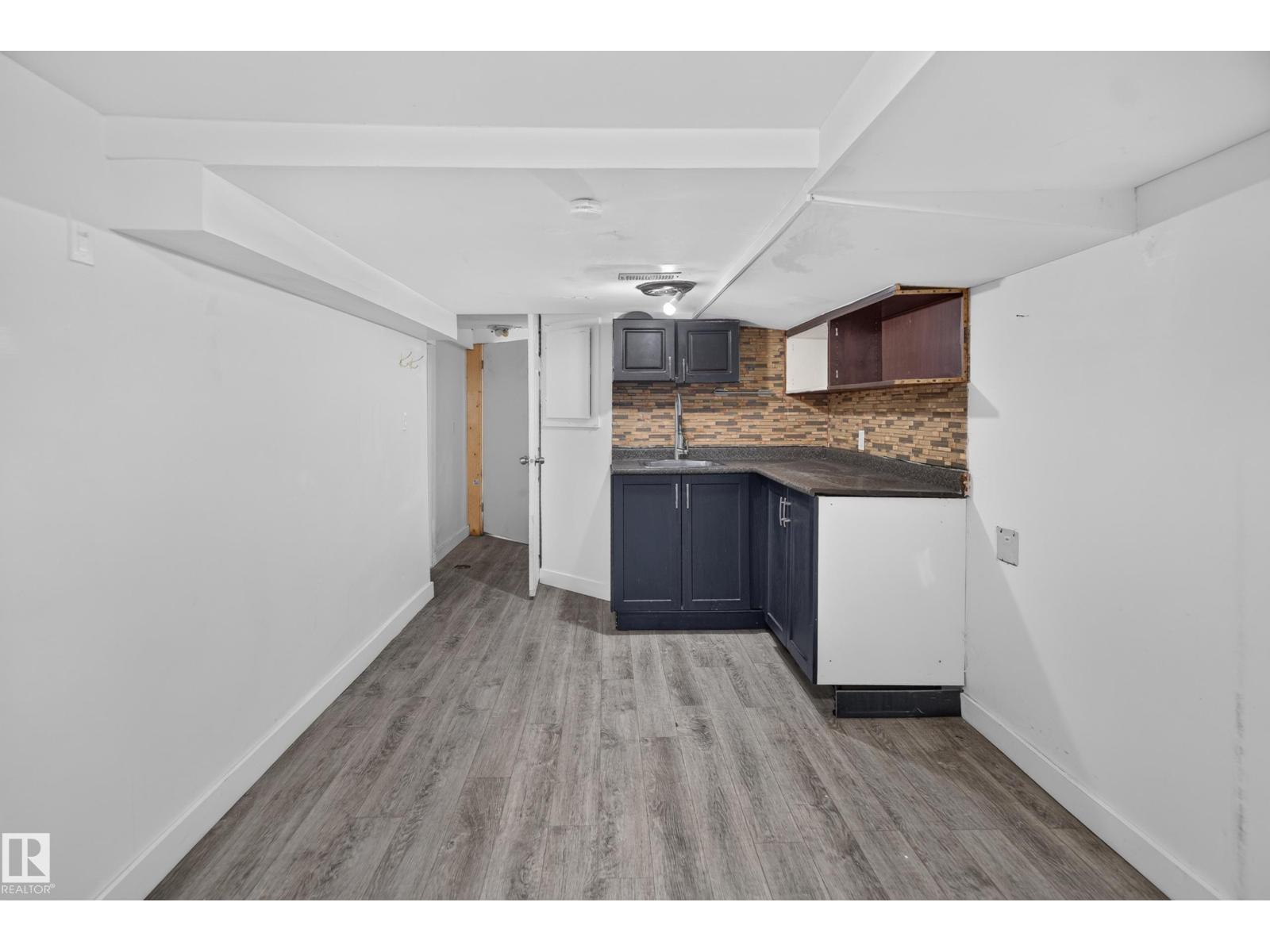 9124 119 Av Nw Property Photo 6
