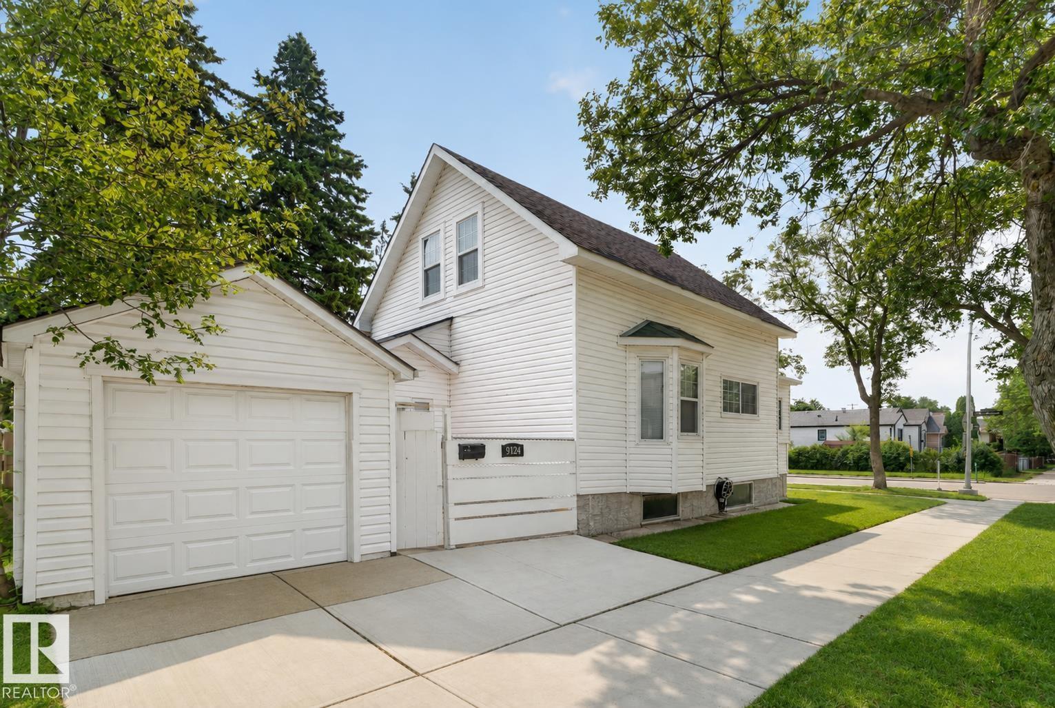 9124 119 Av Nw Property Photo 14