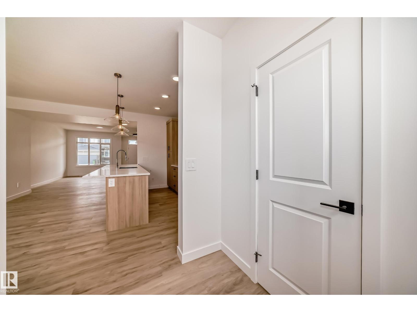2624 62 St Sw Property Photo 11